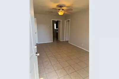 1802 W Avenue H Avenue #A, Temple, TX 76504 - Photo 2