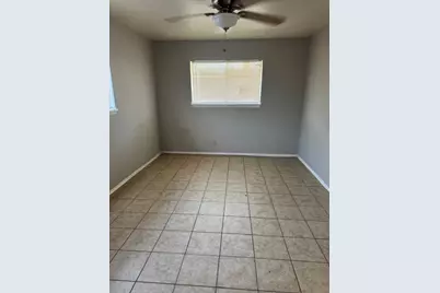 1802 W Avenue H Avenue #A, Temple, TX 76504 - Photo 4