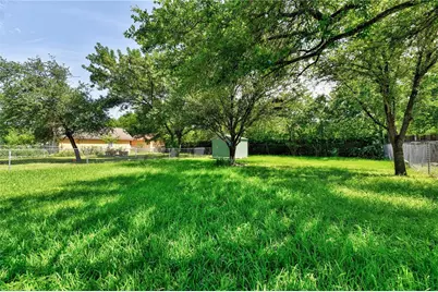 6402 Santos Street, Austin, TX 78741 - Photo 6