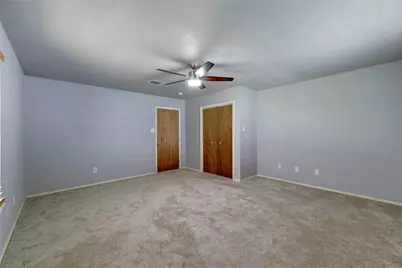 6402 Santos Street, Austin, TX 78741 - Photo 14