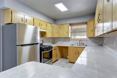 6402 Santos Street, Austin, TX 78741 - Photo 12