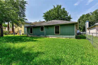 6402 Santos Street, Austin, TX 78741 - Photo 22