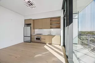 610 Davis St, Austin, TX 78701 - Photo 4