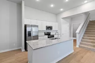 992 Staglin St, Buda, TX 78610 - Photo 6