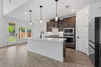1102 Sage Thrasher Circle, Dripping Springs, TX 78620 - Photo 18
