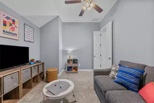 1012 Discovery Well Dr, Liberty Hill, TX 78642 - Photo 18