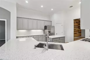4708 Mont Blanc Dr, Bee Cave, TX 78738 - Photo 10