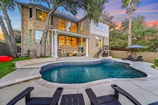 10129 Planters Woods Dr, Austin, TX 78730 - Photo 2