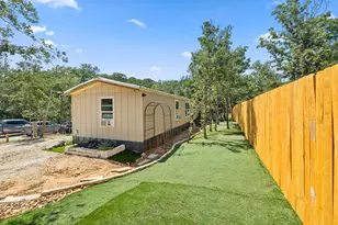 215 Sayers Dr, Bastrop, TX 78602 - Photo 4