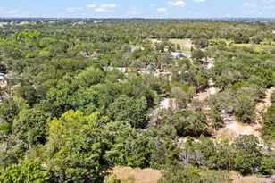 215 Sayers Dr, Bastrop, TX 78602 - Photo 6