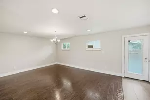 5510 Manor Rd, Austin, TX 78723 - Photo 10