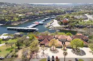 615 Cat Hollow Club Dr, Briarcliff, TX 78669 - Photo 4