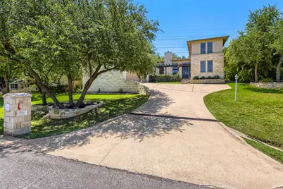 220 Clubhouse Drive, Lakeway, TX 78734 - Photo 2