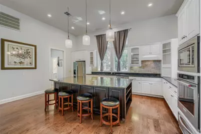 220 Clubhouse Drive, Lakeway, TX 78734 - Photo 14
