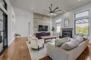 220 Clubhouse Dr, Lakeway, TX 78734 - Photo 8
