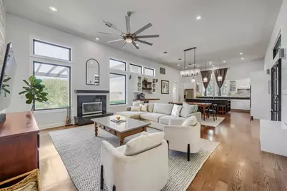 220 Clubhouse Drive, Lakeway, TX 78734 - Photo 2