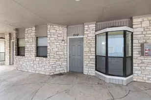 2604 Salado St, Austin, TX 78705 - Photo 2