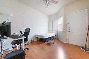 2604 Salado St, Austin, TX 78705 - Photo 10