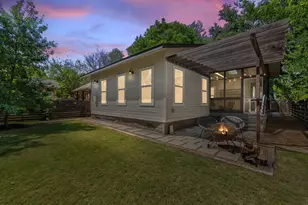 2411 E 10th St, Austin, TX 78702 - Photo 32