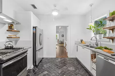 2411 E 10th Street, Austin, TX 78702 - Photo 14