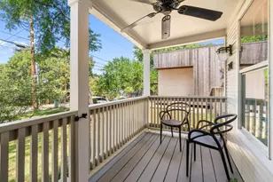 2411 E 10th St, Austin, TX 78702 - Photo 2
