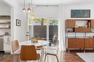 2411 E 10th St, Austin, TX 78702 - Photo 8