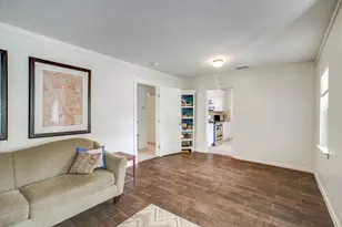 4615 Ribbecke Ave, Austin, TX 78721 - Photo 6