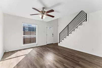 6211 Manor Road #122, Austin, TX 78723 - Photo 2