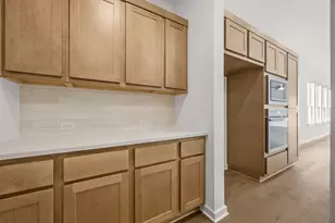 503 Outrider Ct, Liberty Hill, TX 78642 - Photo 4