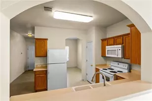 603 Wiley St, Hutto, TX 78634 - Photo 4