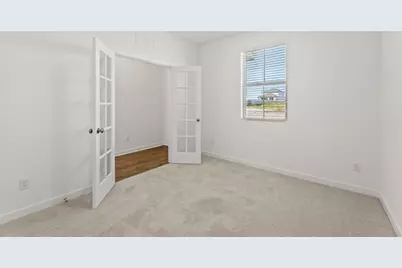 104 Hatari Trail, Jarrell, TX 76537 - Photo 14