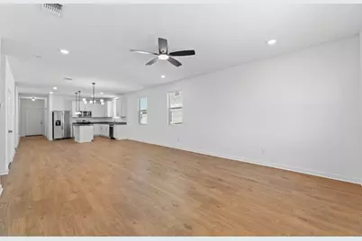 104 Hatari Trail, Jarrell, TX 76537 - Photo 8