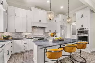 967 Belle Oaks Blvd Blvd, Bulverde, TX 78163 - Photo 12