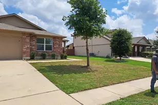 307 Camellia Dr, Hutto, TX 78634 - Photo 2