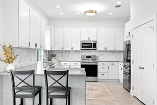 5205 Rob-Scott St, Austin, TX 78721 - Photo 2