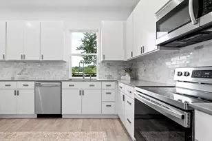 5205 Rob-Scott St, Austin, TX 78721 - Photo 16