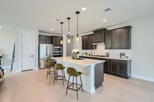 8319 Laughlin Ln, Austin, TX 78744 - Photo 4