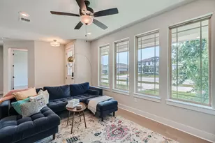8319 Laughlin Ln, Austin, TX 78744 - Photo 4