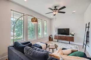 8319 Laughlin Ln, Austin, TX 78744 - Photo 2