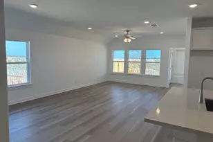 412 Quail Convey Dr, Jarrell, TX 76537 - Photo 6