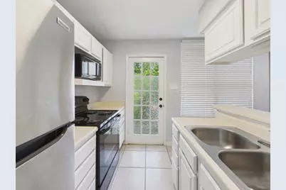 2409 Leon Street #201, Austin, TX 78705 - Photo 10