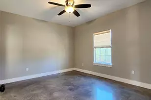 137 Way Station Trail, Smithville, TX 78957 - Photo 10