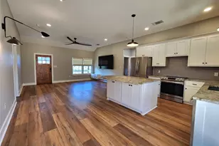 137 Way Station Trail, Smithville, TX 78957 - Photo 6