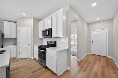 900 Main Street, Hutto, TX 78634 - Photo 6