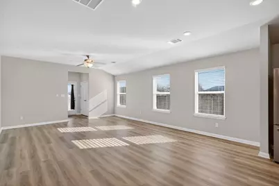 900 Main Street, Hutto, TX 78634 - Photo 8