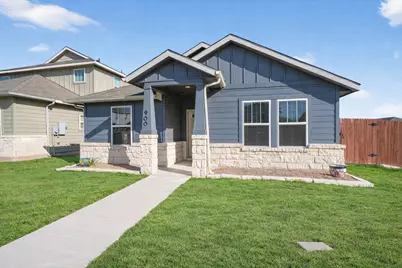 900 Main Street, Hutto, TX 78634 - Photo 2