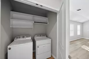 900 Main St, Hutto, TX 78634 - Photo 20