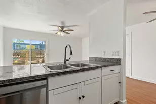 300 E Croslin St, Austin, TX 78752 - Photo 8