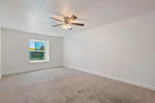 300 E Croslin St, Austin, TX 78752 - Photo 18