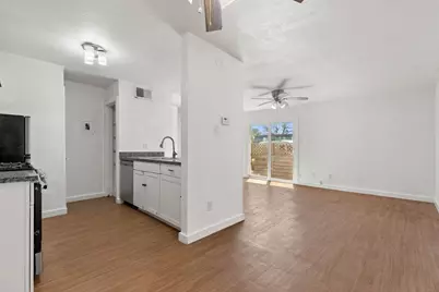 300 E Croslin Street #106, Austin, TX 78752 - Photo 14
